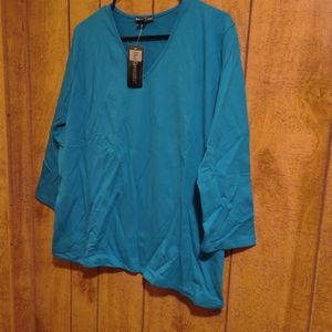 BRAND NEW!! BLUE GENERATION LADIES PULLOVER TOP. SIZE XL.